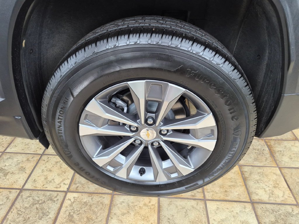 Used 2025 Chevrolet Equinox LT FWD image 7