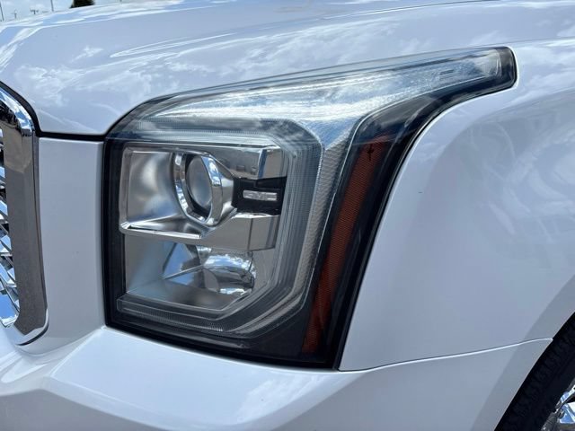 Used 2019 GMC Yukon Denali w/ Open Road Package AWD/4WD image 9