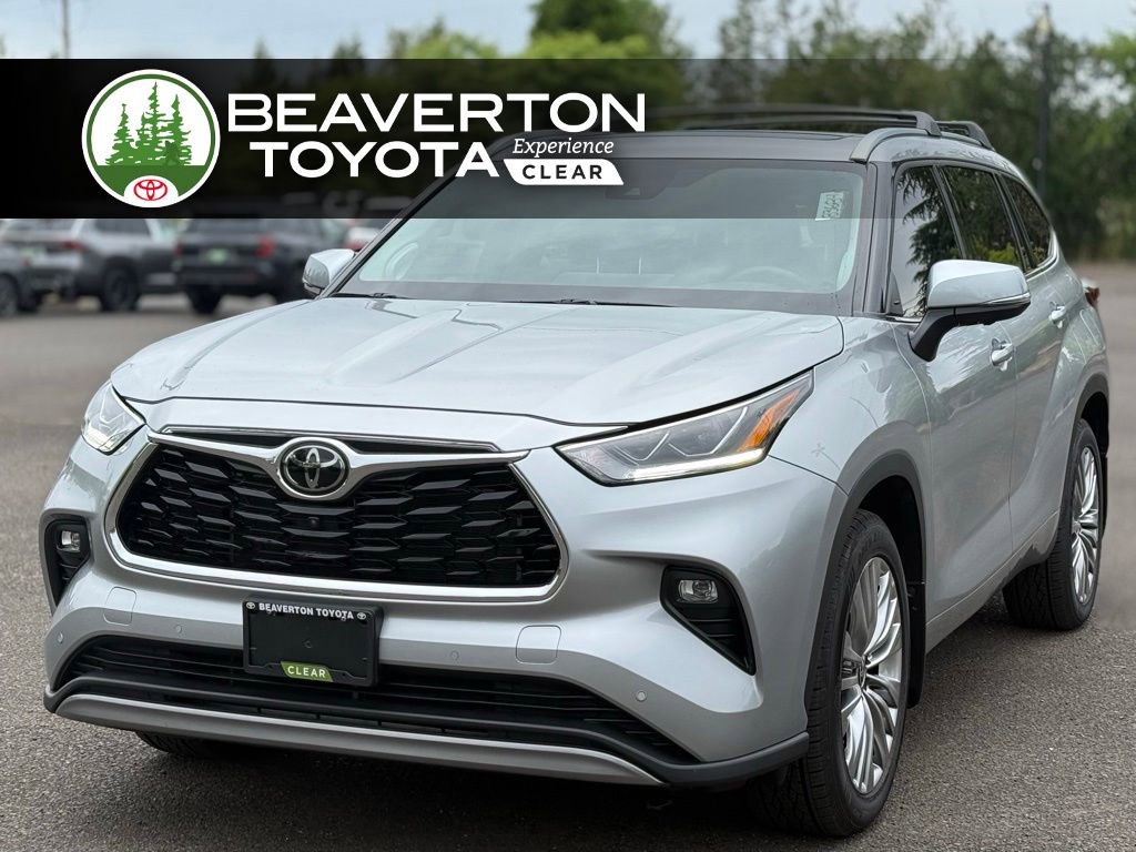 Used 2023 Toyota Highlander Platinum AWD/4WD image 1