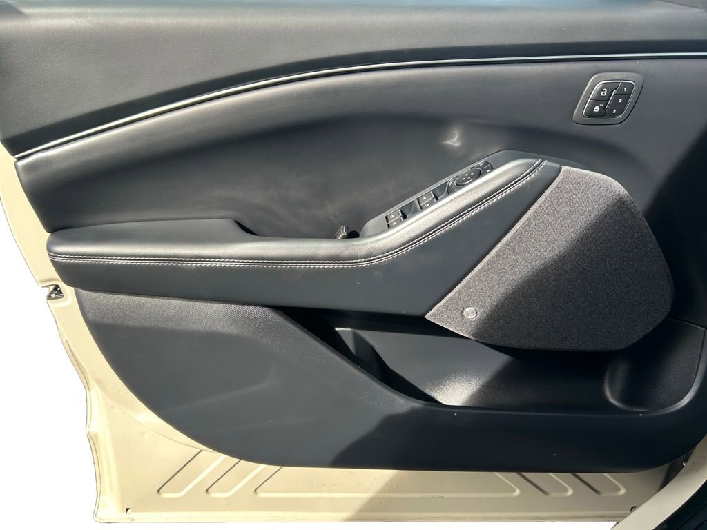 Used 2025 Ford Mustang Mach-E Premium image 18