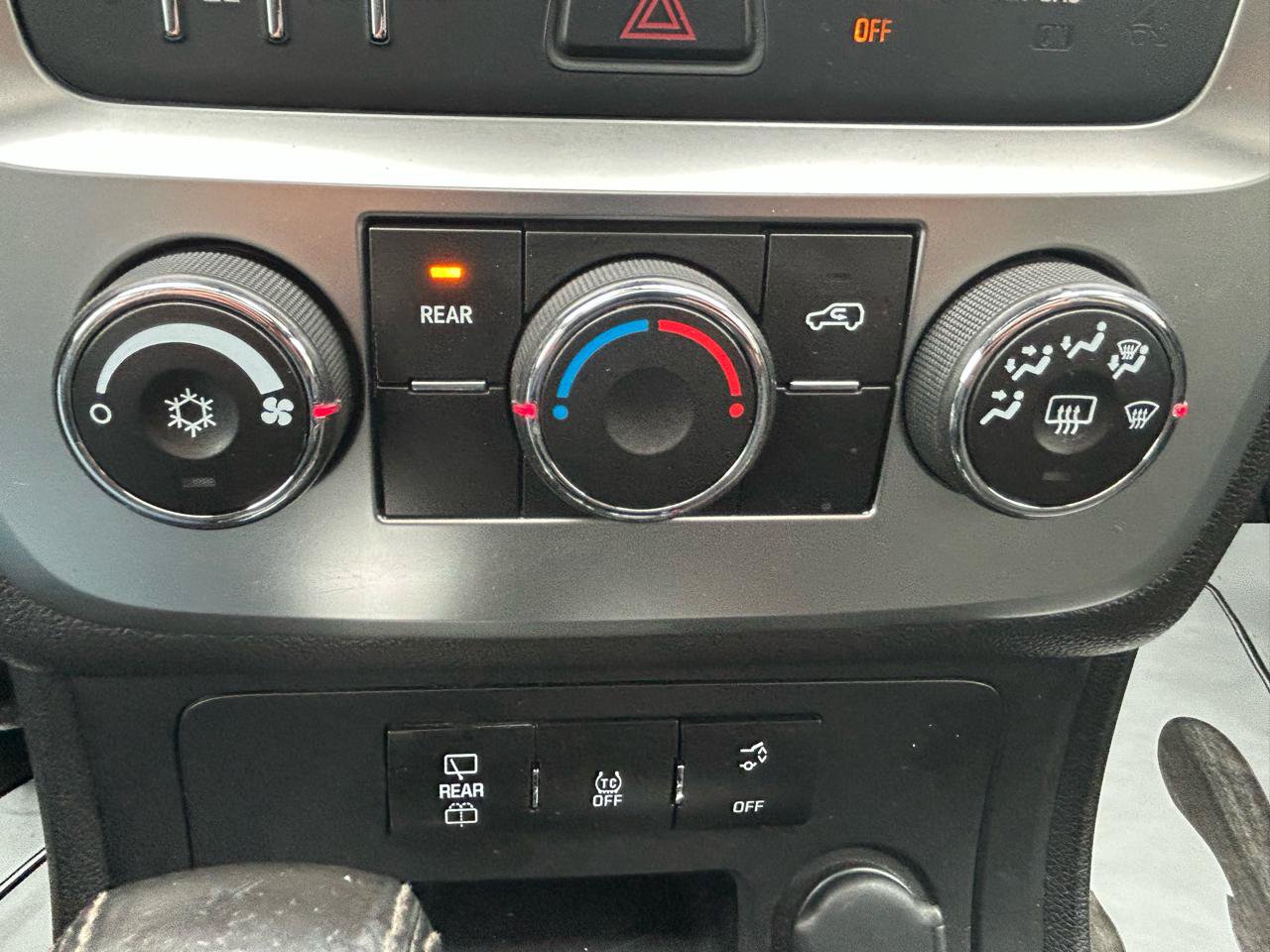 Used 2014 GMC Acadia SLE FWD image 25