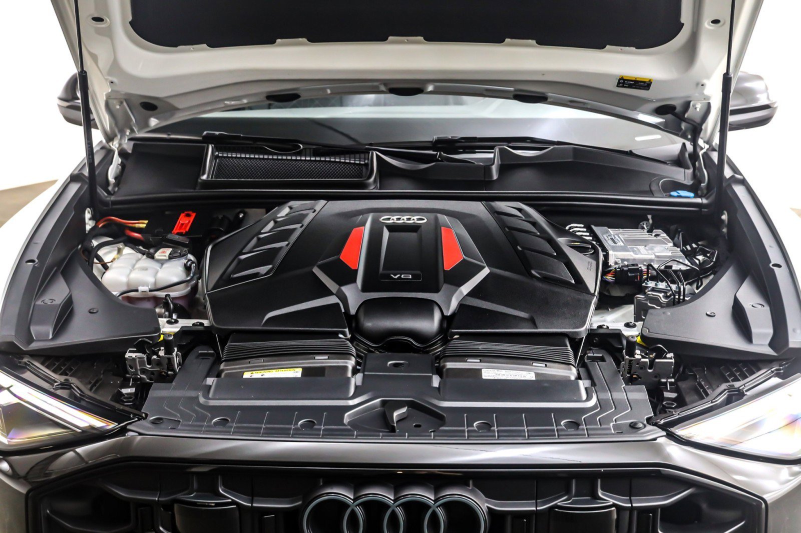 Used 2024 Audi SQ8 Premium Plus w/ Executive Package image 12