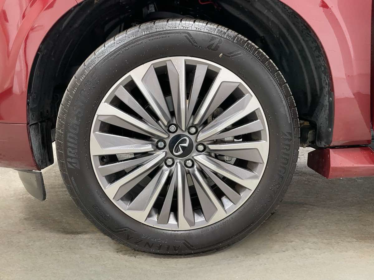 Used 2025 INFINITI QX80 Luxe AWD/4WD image 7