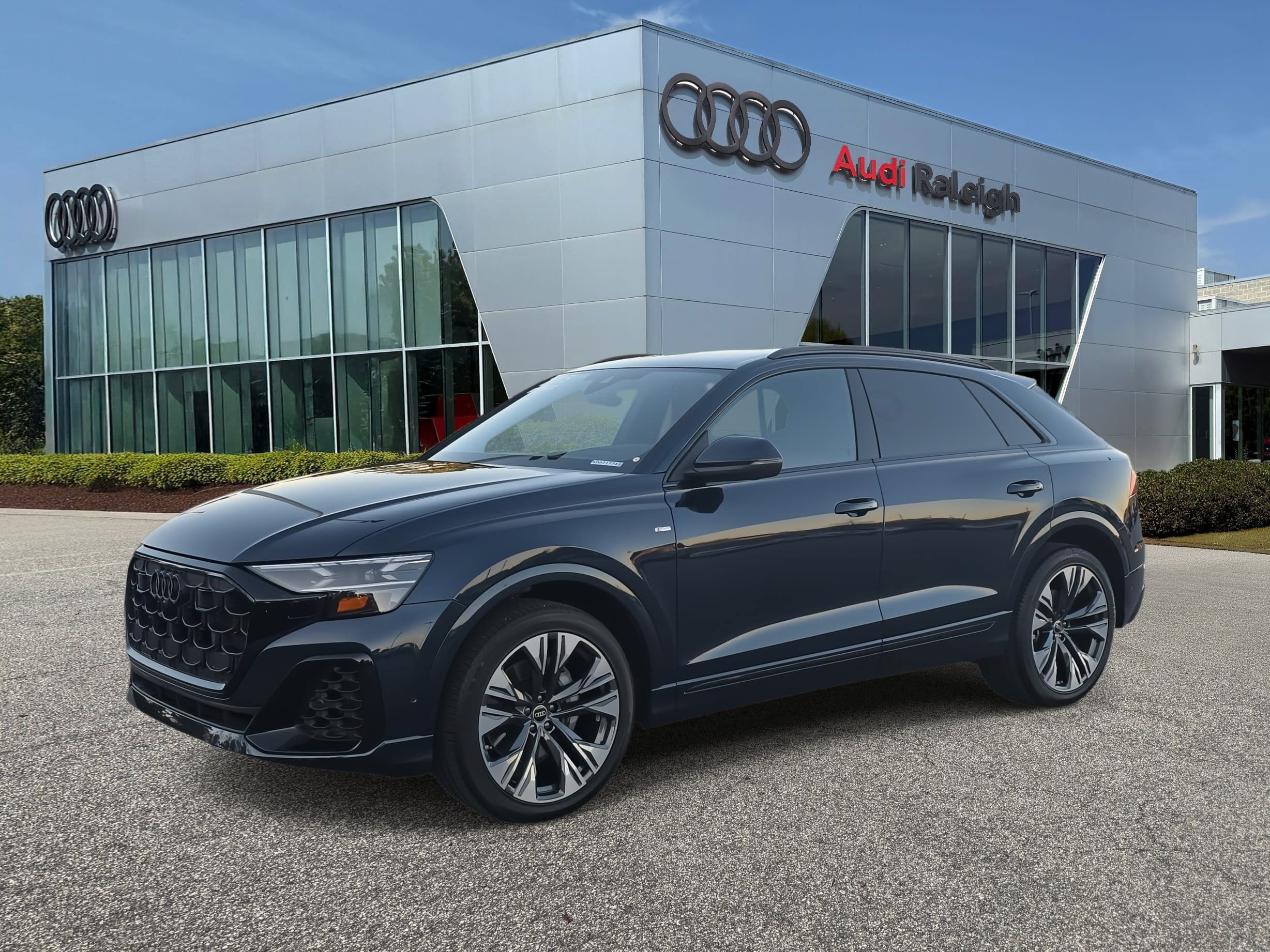Certified 2025 Audi Q8 Prestige