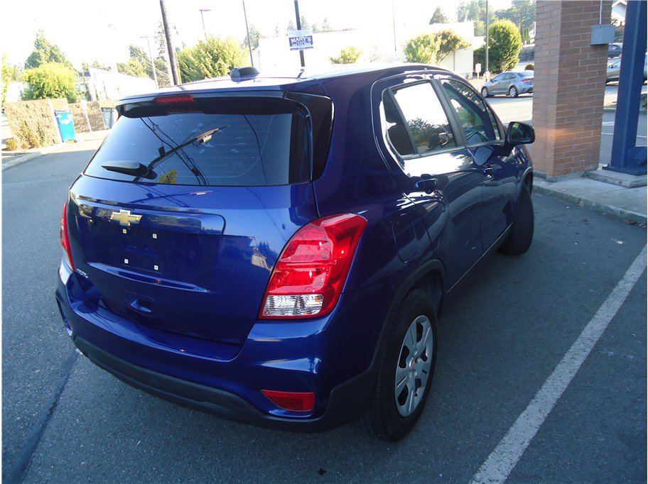 Used 2017 Chevrolet Trax LS FWD image 6
