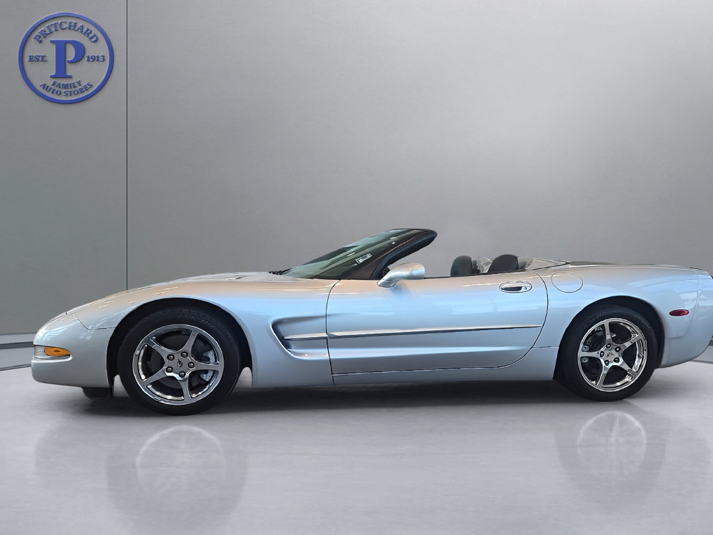 Used 2003 Chevrolet Corvette Convertible RWD image 4