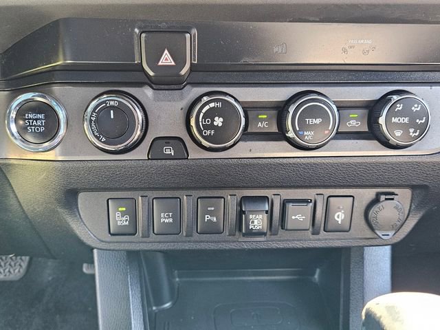 Used 2020 Toyota Tacoma TRD Off-Road w/ Technology Package image 19