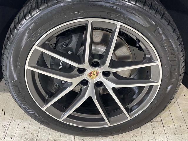 New 2026 Porsche Macan image 14