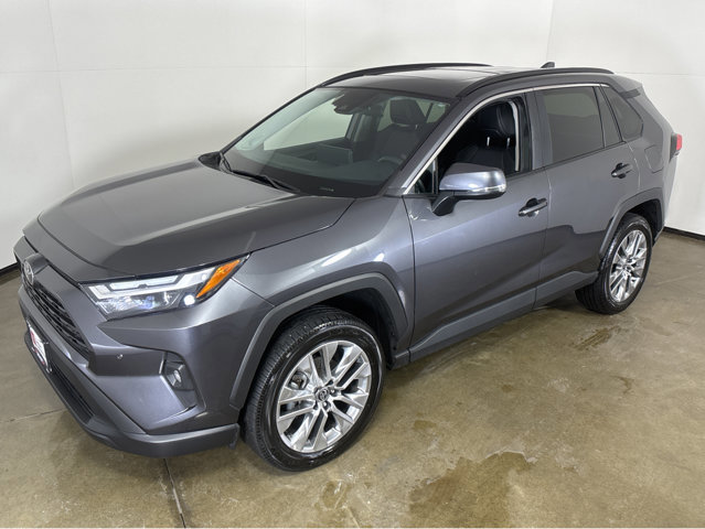 Used 2023 Toyota RAV4 XLE Premium image 15