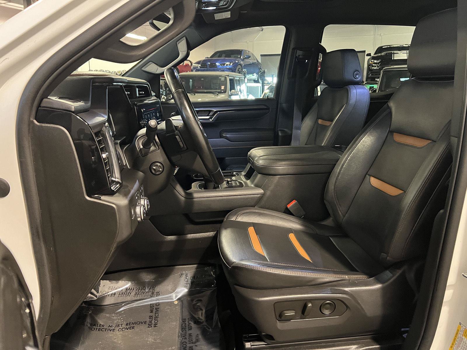 Used 2023 GMC Sierra 1500 AT4 w/ AT4 Preferred Package AWD/4WD image 11