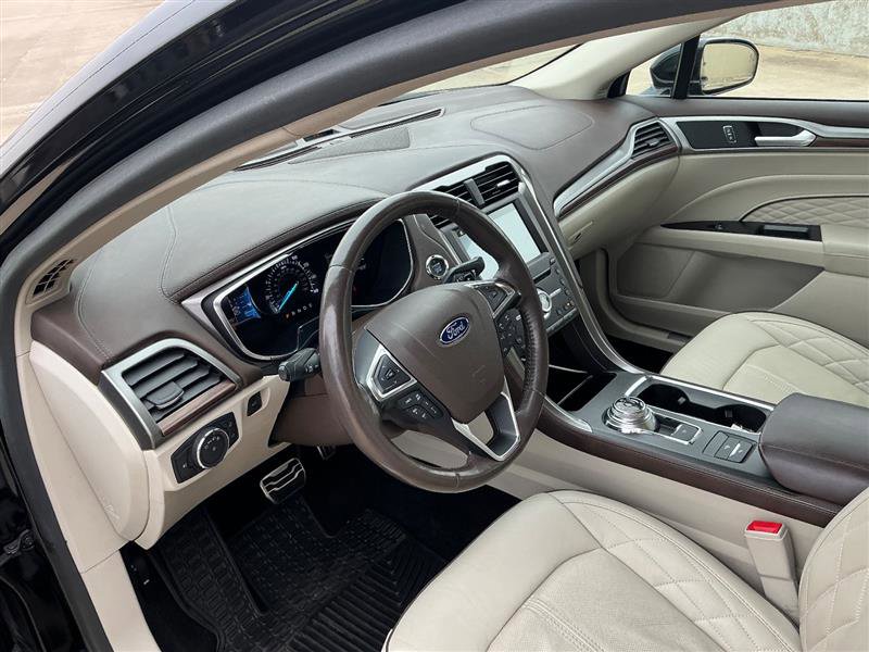 Used 2017 Ford Fusion Platinum image 27
