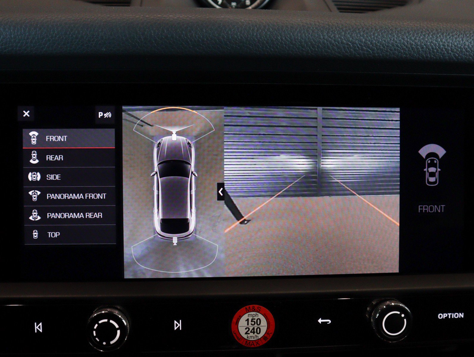 Certified 2025 Porsche Macan image 19