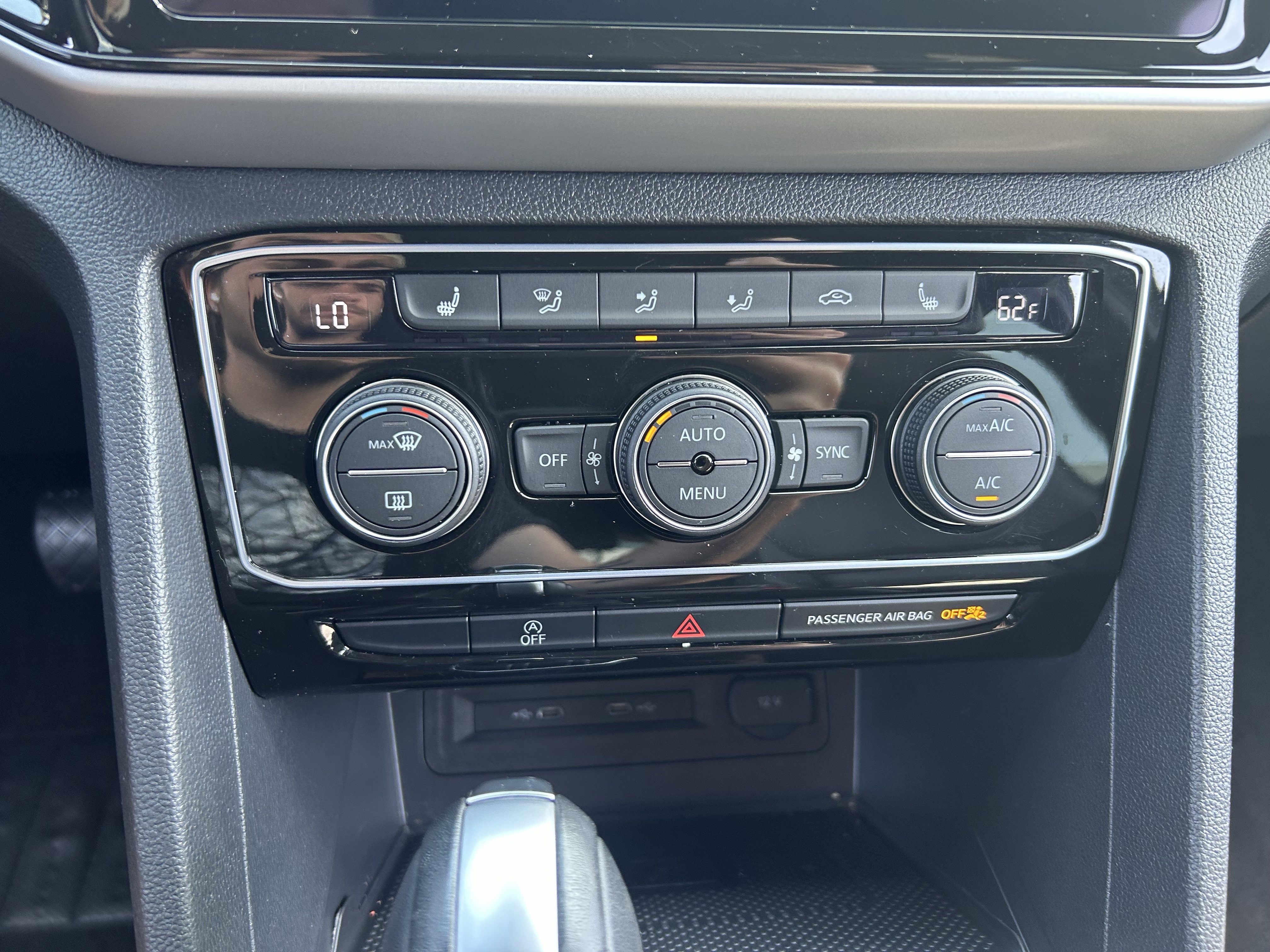 Certified 2023 Volkswagen Atlas Cross Sport SE w/ Black Wheel Package FWD image 14