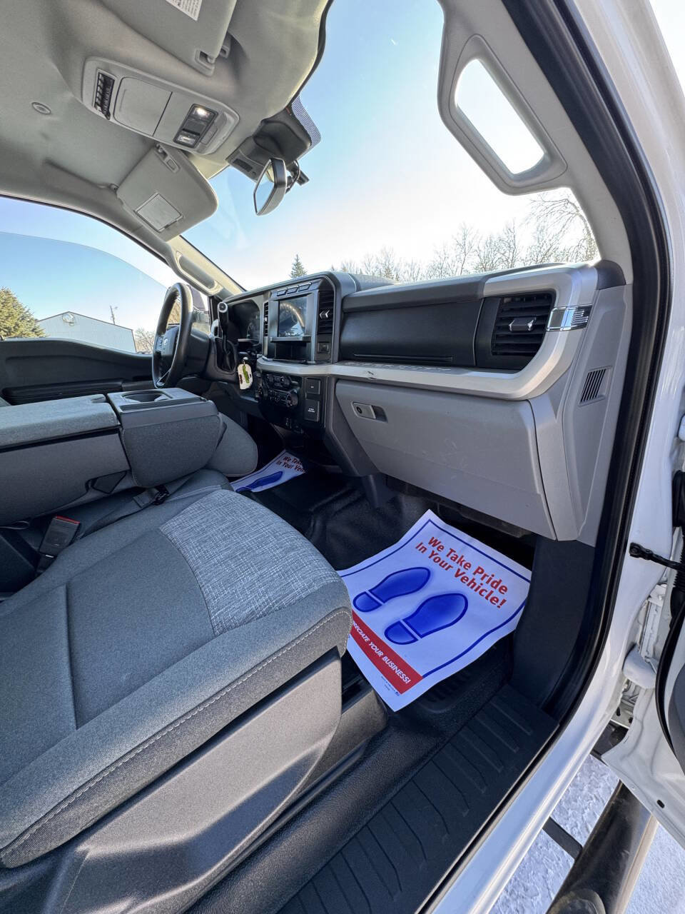 Used 2023 Ford F350 XLT w/ Camper Package image 58