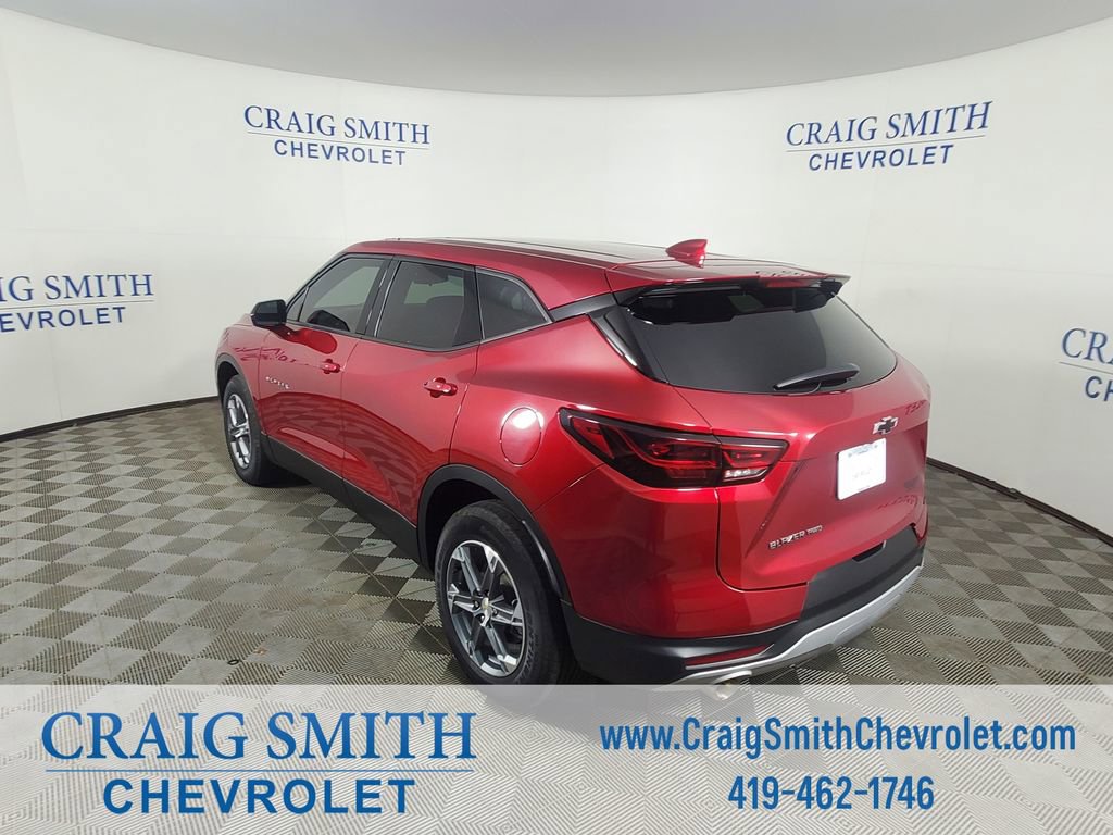 Used 2023 Chevrolet Blazer LT image 3