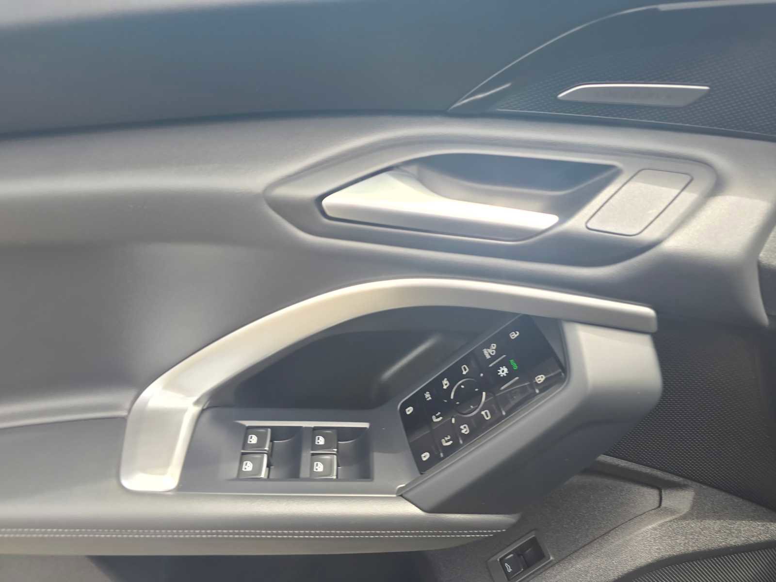 New 2025 Audi Q5 Prestige image 19