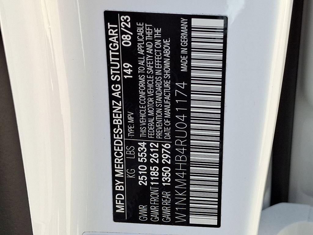 Used 2024 Mercedes-Benz GLC 300 4MATIC image 25