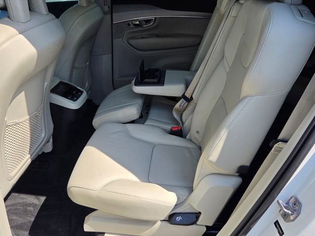 Used 2022 Volvo XC90 T5 Momentum w/ Climate Package FWD image 12