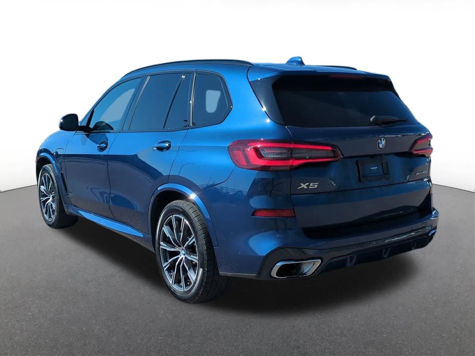 Used 2021 BMW X5 xDrive45e w/ M Sport Package AWD/4WD image 4