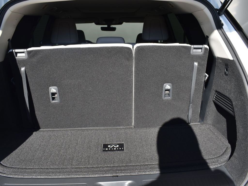 New 2026 INFINITI QX60 Luxe w/ Cargo Package image 16