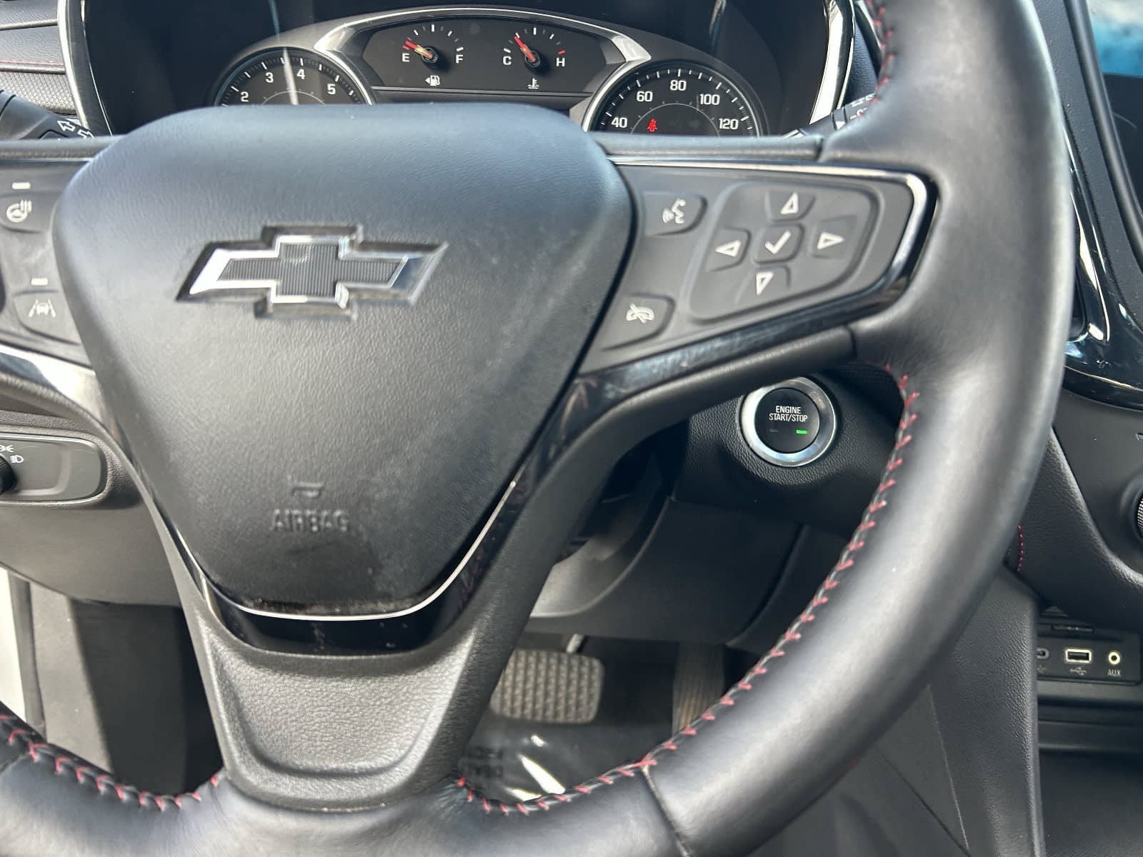Used 2022 Chevrolet Equinox RS w/ RS Leather Package FWD image 28