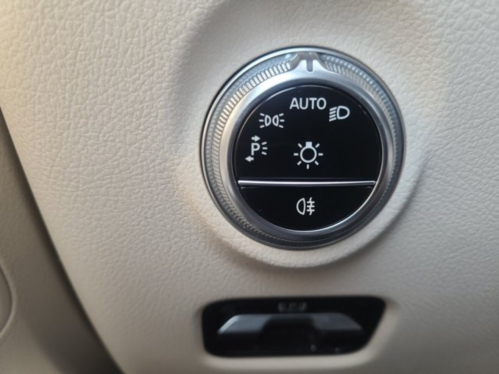 Used 2023 Mercedes-Benz C 300 4MATIC Sedan image 29
