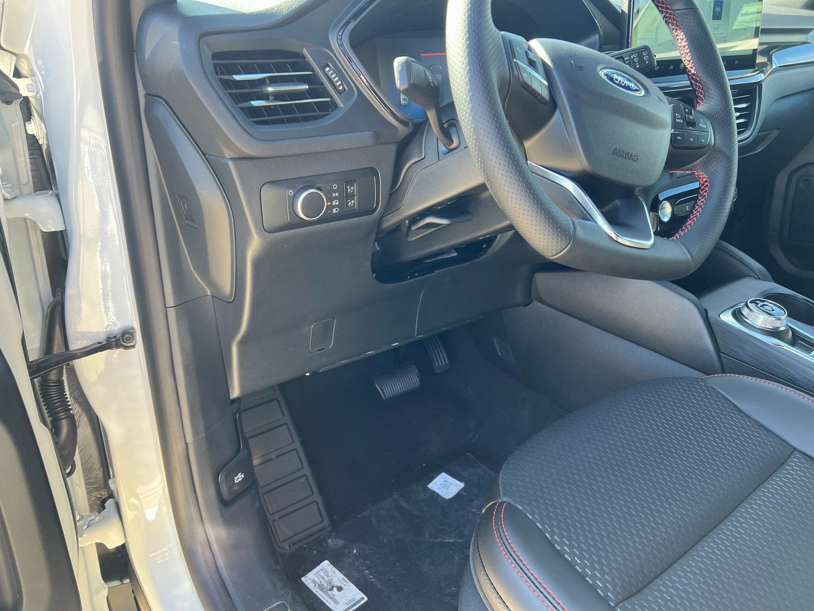 New 2026 Ford Escape ST-Line w/ Tech Pack #1 FWD image 26