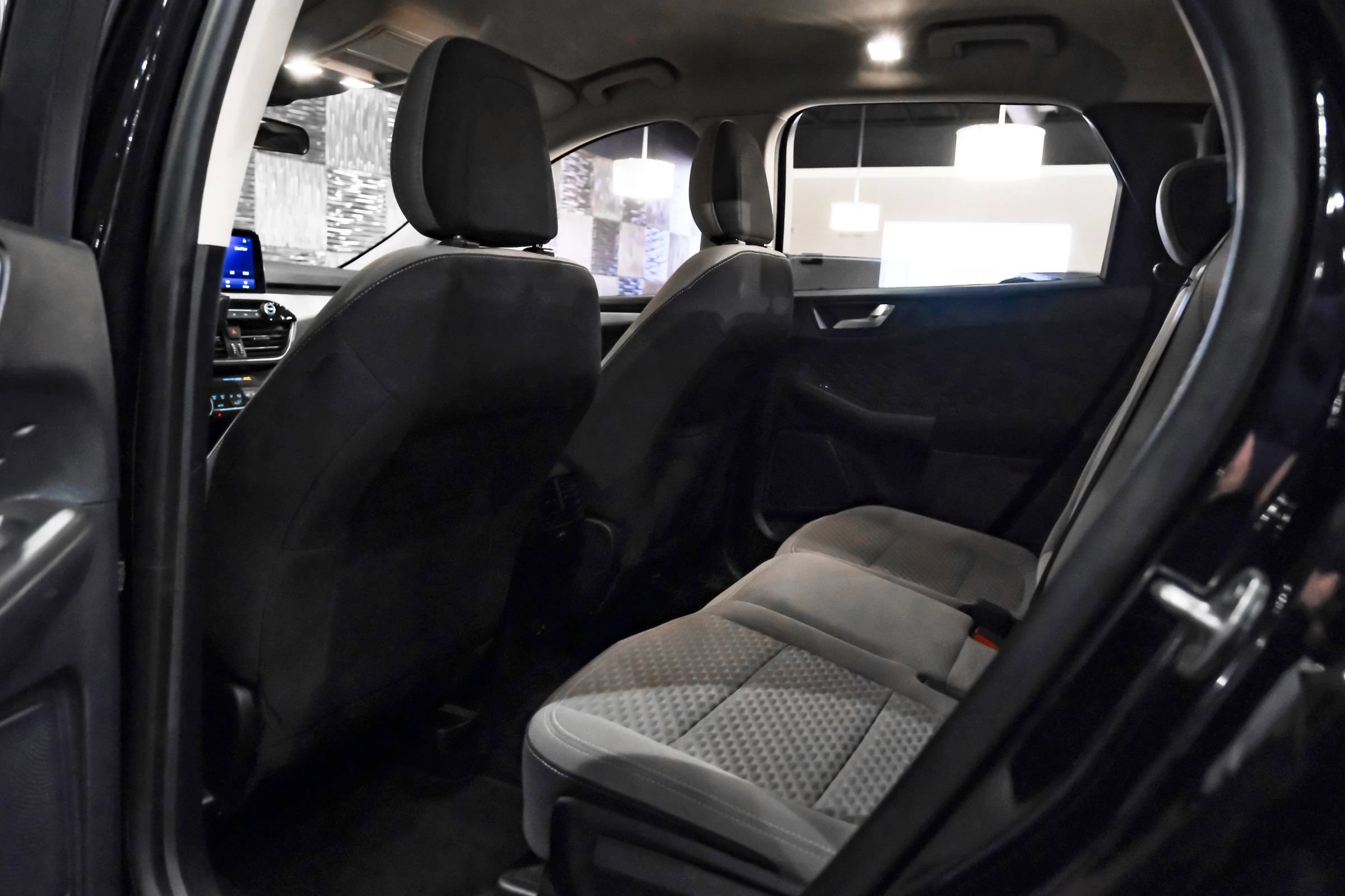 Used 2020 Ford Escape SE AWD/4WD image 36