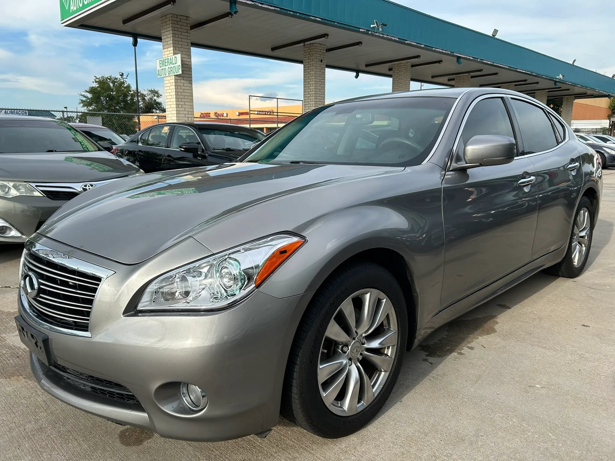 Used 2012 INFINITI M37 w/ Premium Pkg RWD image 1