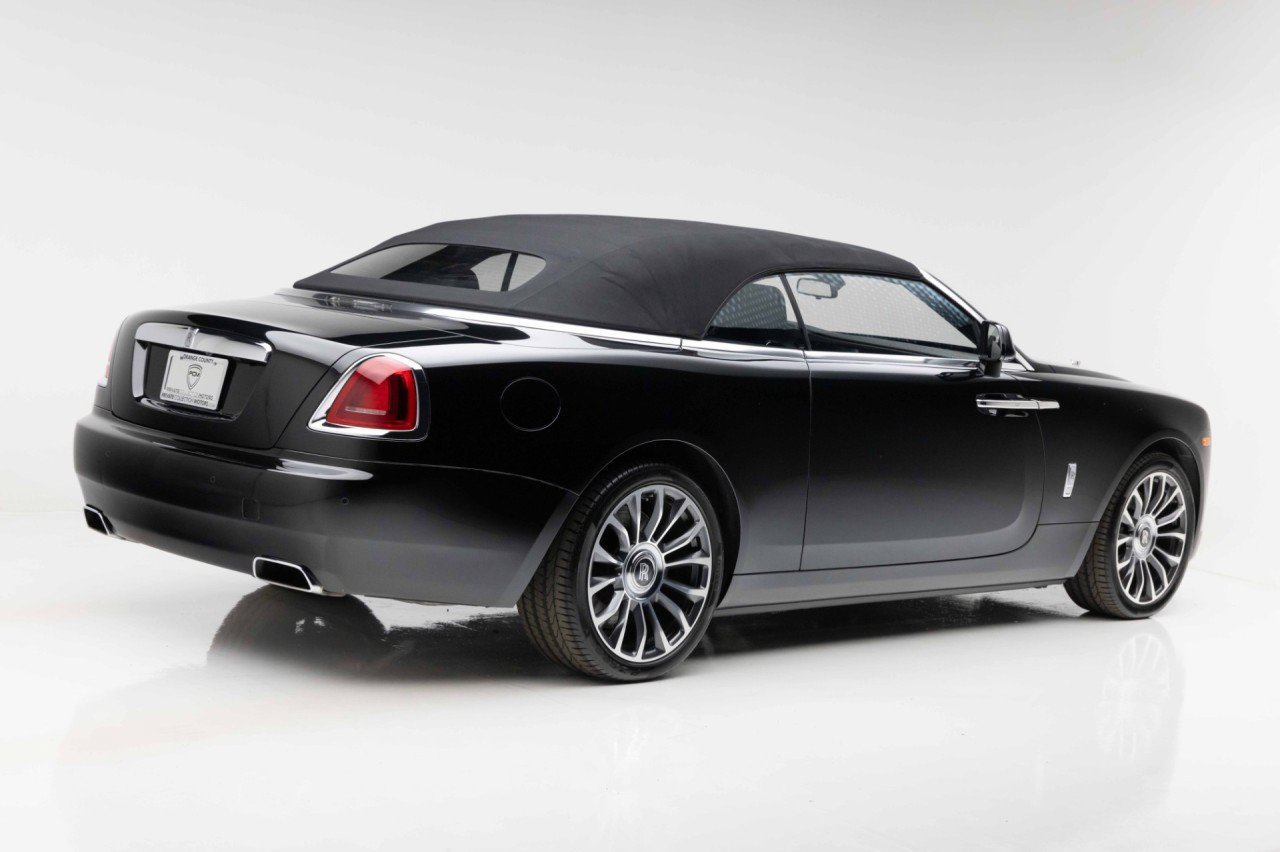 Used 2019 Rolls-Royce Dawn RWD image 27