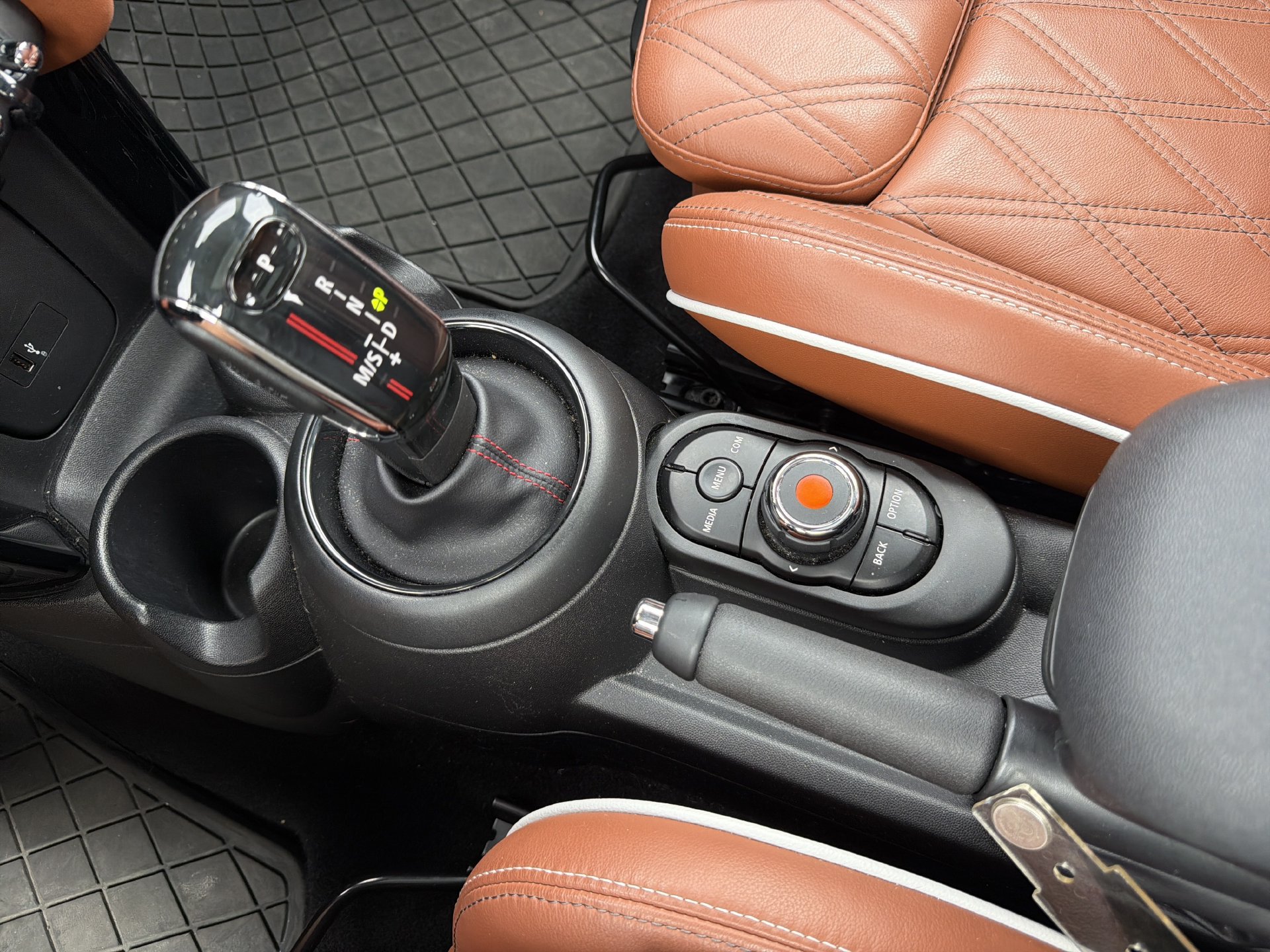 Used 2020 MINI Cooper S w/ Signature Upholstery Package FWD image 29