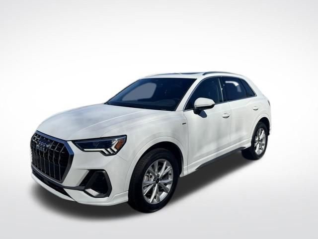 Certified 2025 Audi Q3 2.0T Premium w/ Convenience Package image 11