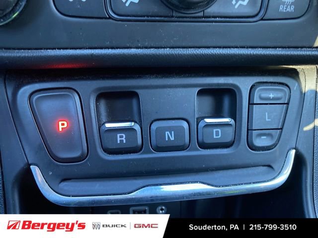 Used 2020 GMC Terrain SLE w/ Driver Convenience Package image 18