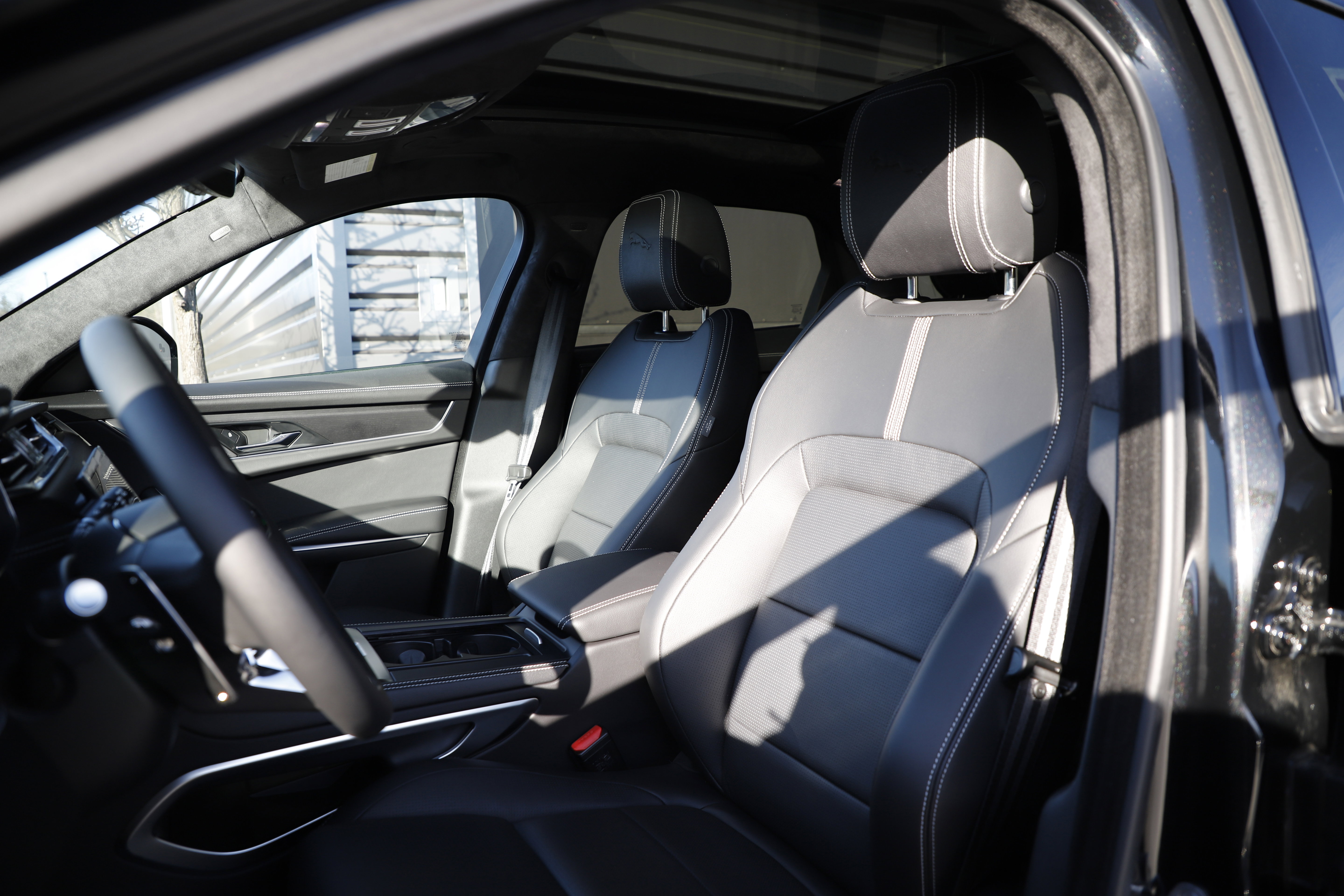 New 2026 Jaguar F-PACE R-Dynamic S AWD/4WD image 16