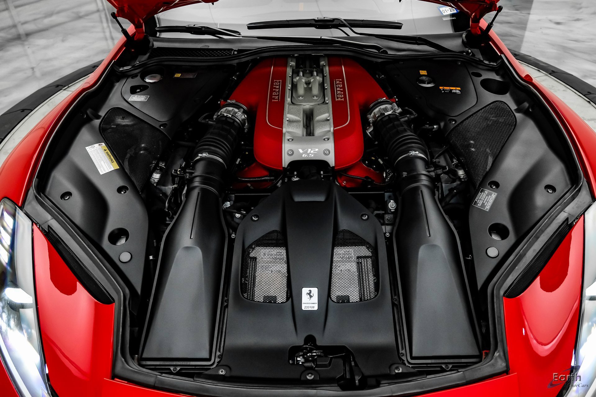 Used 2018 Ferrari 812 Superfast image 98