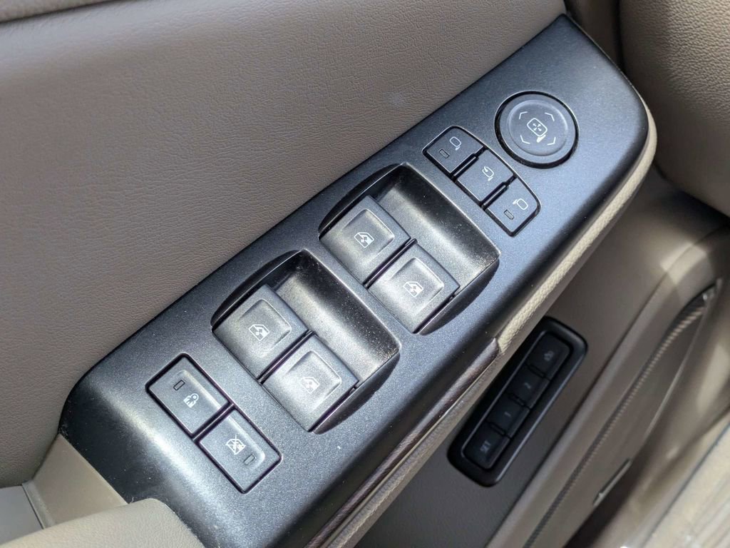 Used 2019 GMC Yukon XL SLT w/ Open Road Package RWD image 24