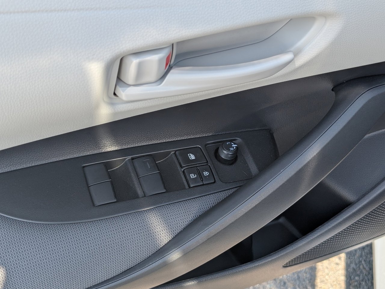 Used 2026 Toyota Corolla LE image 15