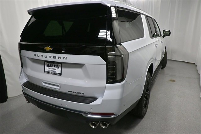 New 2026 Chevrolet Suburban Premier image 4