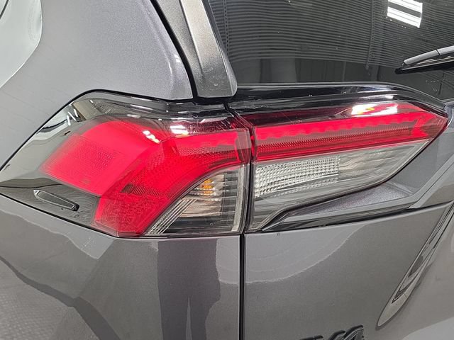 Certified 2022 Toyota RAV4 XLE w/ Convenience Package AWD/4WD image 28