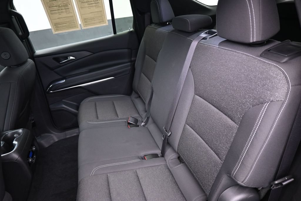Used 2024 Chevrolet Traverse LS FWD image 41