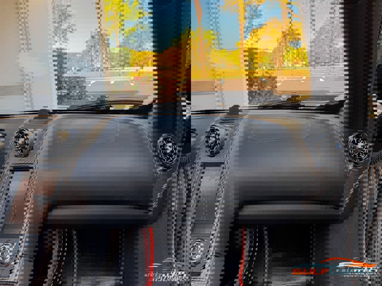 Used 2016 McLaren 675LT image 36