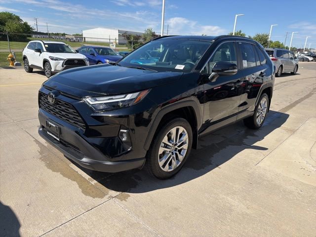 Used 2025 Toyota RAV4 XLE Premium w/ Weather Package AWD/4WD image 2