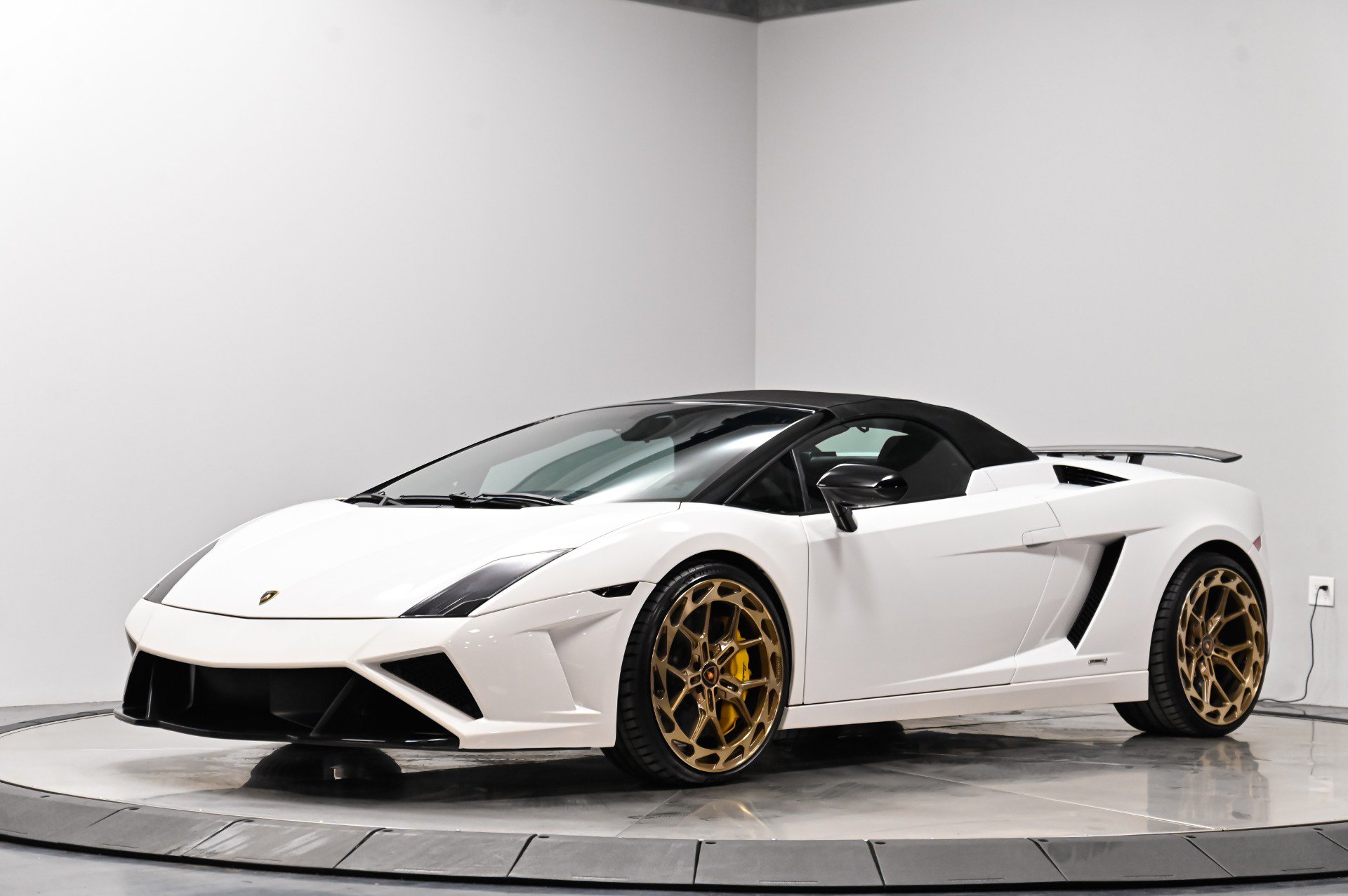 Used 2013 Lamborghini Gallardo LP 560-4 AWD/4WD image 3