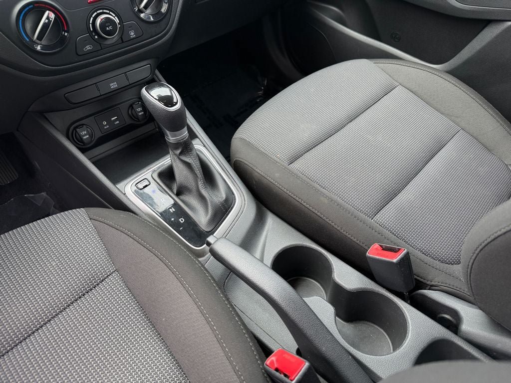 Used 2021 Hyundai Accent SE FWD image 18