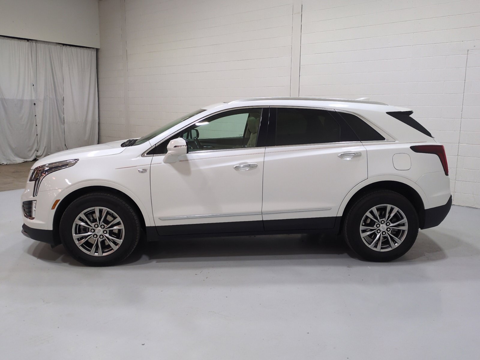 Used 2023 Cadillac XT5 Premium Luxury AWD/4WD image 6