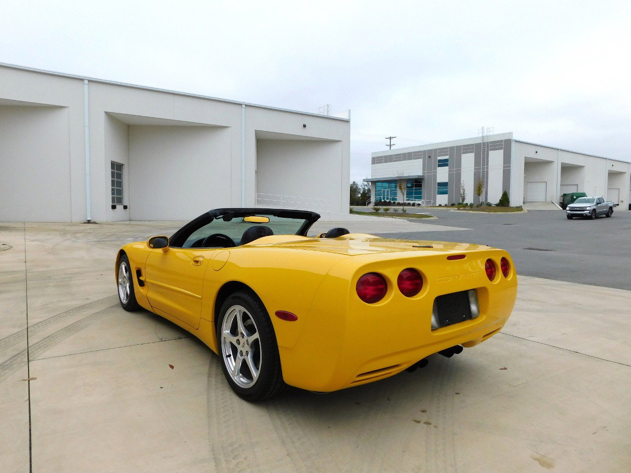 Used 2000 Chevrolet Corvette Convertible w/ Memory Pkg image 8