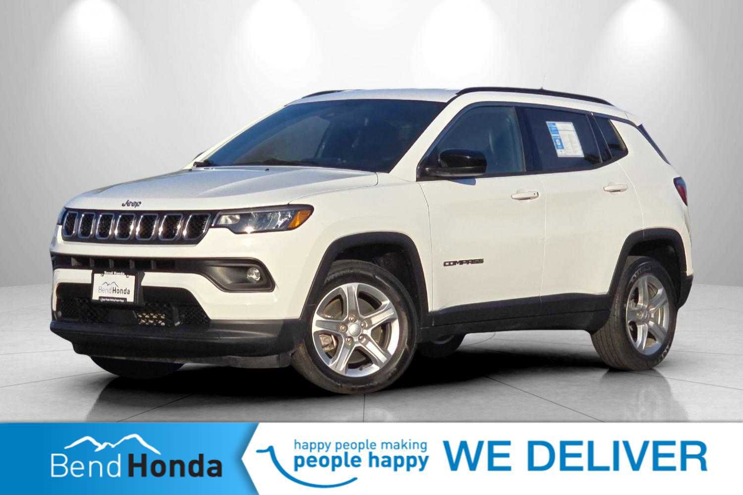 Used 2024 Jeep Compass Latitude image 1