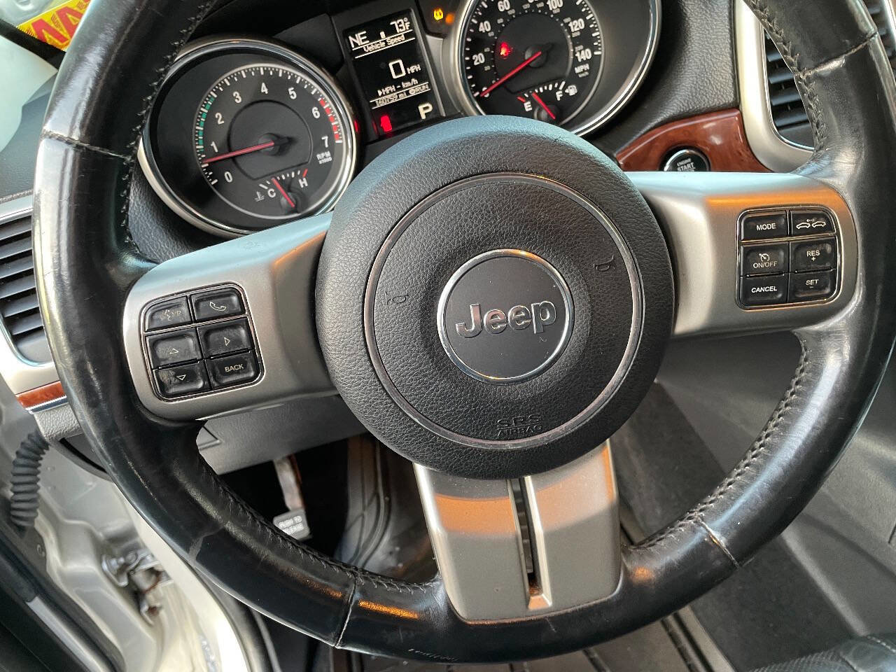 Used 2013 Jeep Grand Cherokee Limited w/ Advance Technology Group image 15