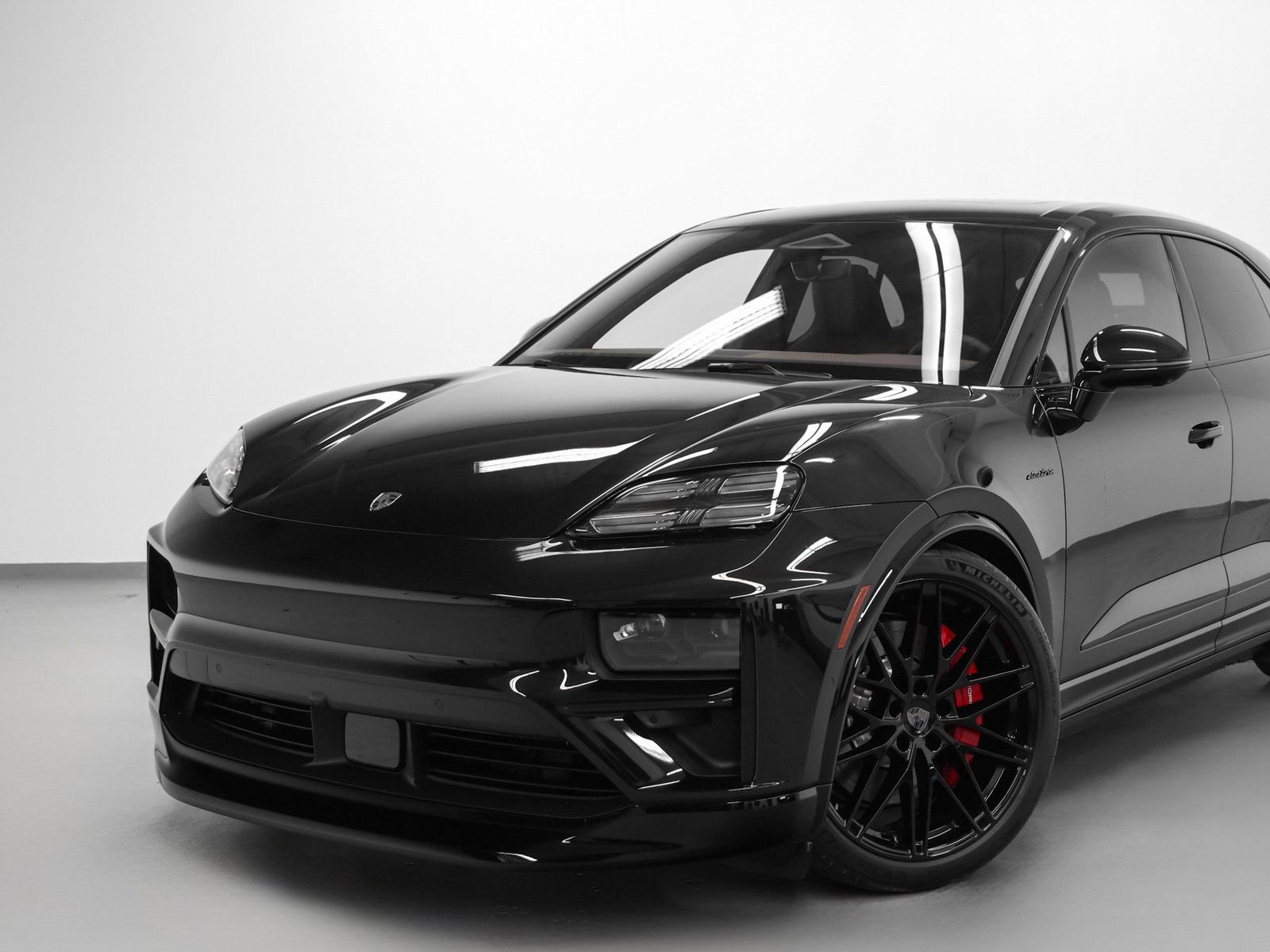 New 2025 Porsche Macan Turbo Electric image 7