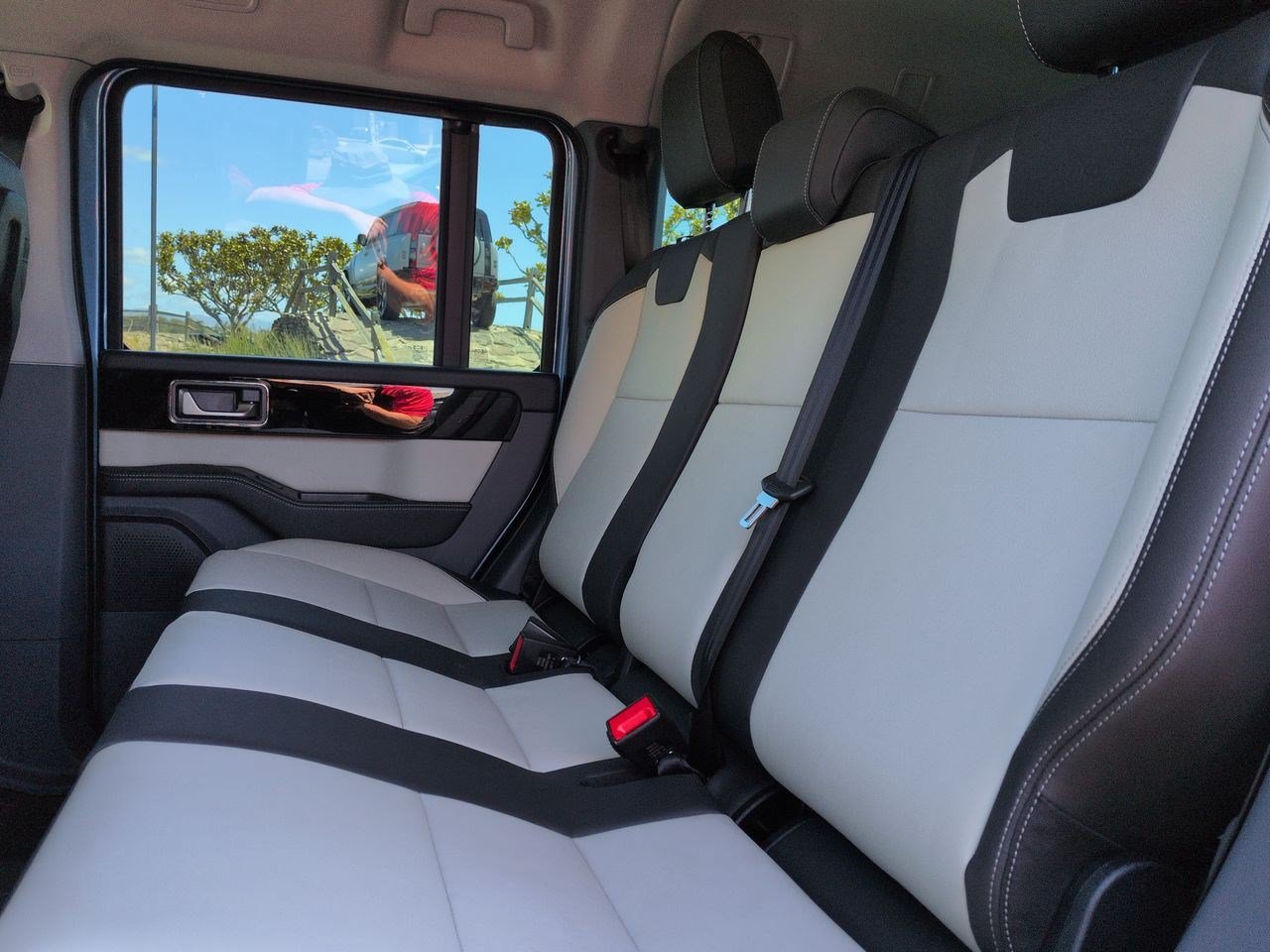 Used 2025 INEOS Grenadier AWD/4WD image 22